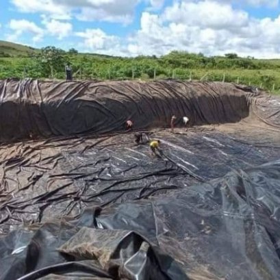 ในพื้นที่ห่างไกลชลประทาน การทำบ่อน้ำจึงเป็นเรื่องจำเป็น