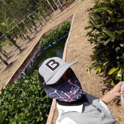 บ่อน้ำภายในสวน ขุดเอาไว้ใช้งานพักน้ำ เพื่อรดน้ำต้นไม้