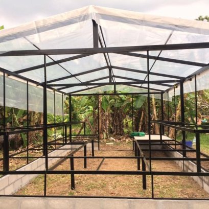 การติดตั้ง พลาสติกใสขุ่น ภายในครัวเรือน หรือพื้นที่แคบ