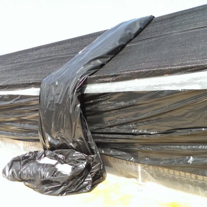 พลาสติก LDPE สีดำ คลุมโรงเรือนปลูกเห็ดขนาดใหญ่
