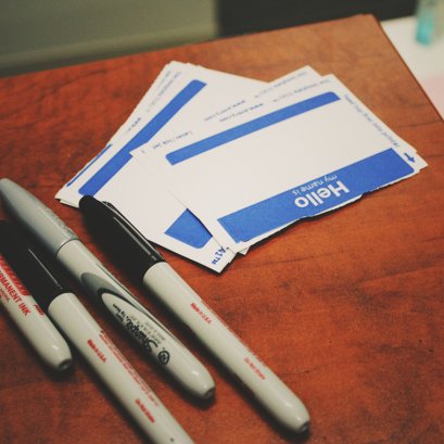 ลักษณะของป้ายชื่อพนักงานที่ดี