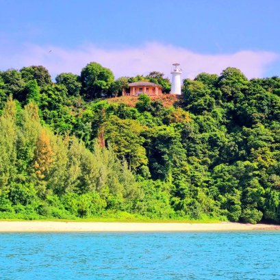 Ecotourism attractions Koh Tapaonoi Lighthouse, Phuket Province