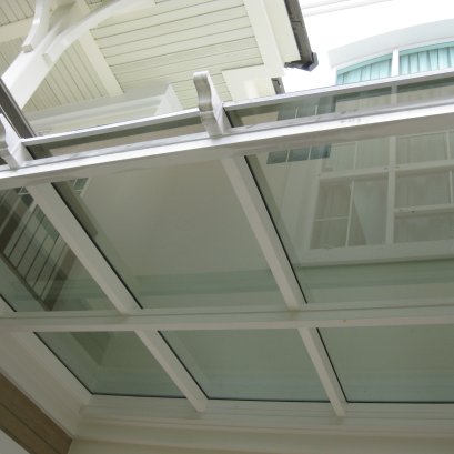 กันสาดติดบัว