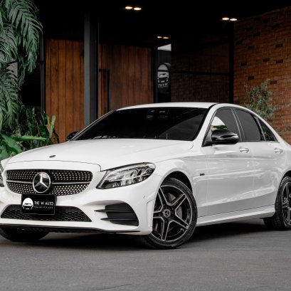 BENZ C300e AMG  Sport Plug-in Hybrid