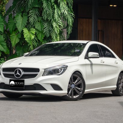 BENZ CLA180 Urban