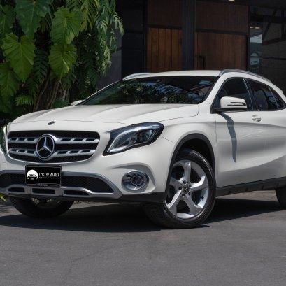 BENZ GLA200 Urban  Facelift