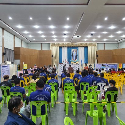 พนักงานขับรถฉีดวัคซีนครบ 2 เข็ม 