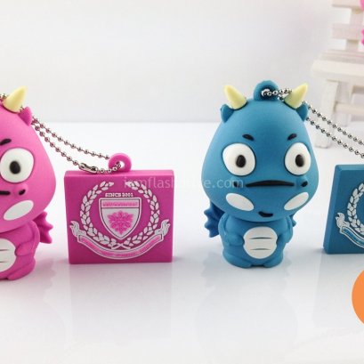 แฟลชไดร์ฟ 3D สั่งทำพิเศษในรูปทรงโลโก้บริษัทหรือตัวมอสคอส สร้างความประทับใจและความทรงจำที่ดี เหมาะสำหรับใช้ในงานอีเว้นท์หรือกิจกรรมส่งเสริมการตลาด