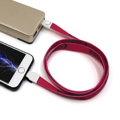สายชาร์จดีไซน์ทันสมัย สั่งผลิตพร้อมสกรีนหรือพิมพ์โลโก้บริษัท รองรับการถ่ายโอนข้อมูลและชาร์จไฟได้อย่างมีประสิทธิภาพ เหมาะสำหรับเป็นของที่ระลึกพนักงานหรือของขวัญลูกค้า