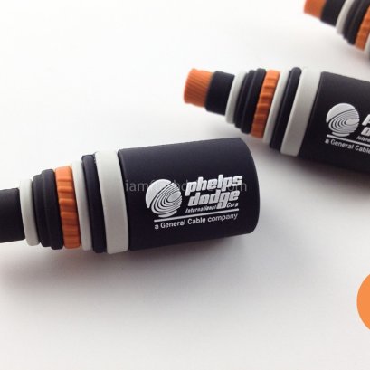 แฟลชไดร์ฟแฟนซี 2D/3D คุณภาพดี พร้อมบริการทำโลโก้บริษัท ของขวัญที่ใช้งานได้จริงและช่วยเสริมสร้างภาพลักษณ์ที่สร้างสรรค์ขององค์กร