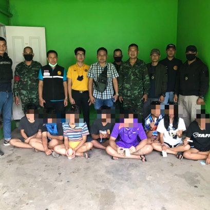 ปกครองร้อยเอ็ดบุกรวบเยาวชนเปิดห้องมั่วสุมเสพยานรก 