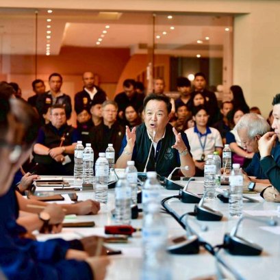 "ปลัดฯแรงงาน"ประชุมร่วมกับคณะนายกฯ ภาคธุรกิจหาดใหญ่ออกมาตรการเร่งฟื้นฟูเยียวยา