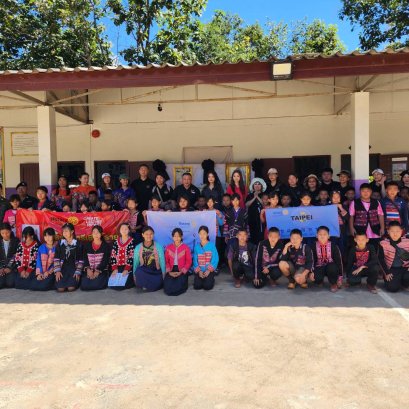 มูลนิธิพุทธรักษาจับมือคณะโรตารี่ฯ ลงพื้นที่เยี่ยมมอบสิ่งของให้โรงเรียนตชด.