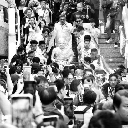 ผู้ว่าฯสมุทรปราการเป็นประธาน พิธีปิดทองนมัสการ"องค์หลวงปู่ปาน"