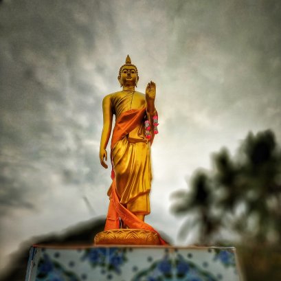 โลกสวยด้วย"มือถือ" อิ่มบุญกันถ้วนหน้ากับวันพระ