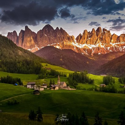 สวยสะกดสายตาราวกับภาพวาด หมู่บ้านเล็ก ๆ แต่วิวยิ่งใหญ่อลังการ