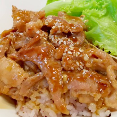 โลกสวยด้วย"มือถือ" เห็นแล้วหิว...2 เมนูหมู ๆ