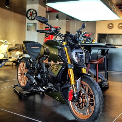 NEW! Ducati Diavel 1260 Lamborghini