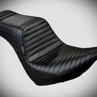 LYR580PT_lepera_TailWhip_Pleated_Seating_soft_tail_0802_1455_เบาะฮาเล่ย์ lows lowst lowrider clubstyle