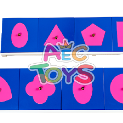 แผ่นเหล็กเรขา 10 ทรง พร้อมฐาน