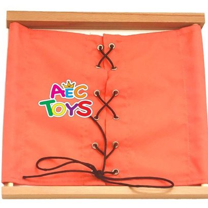 ชุดฝึกแต่งตัว ร้อยตาไก่