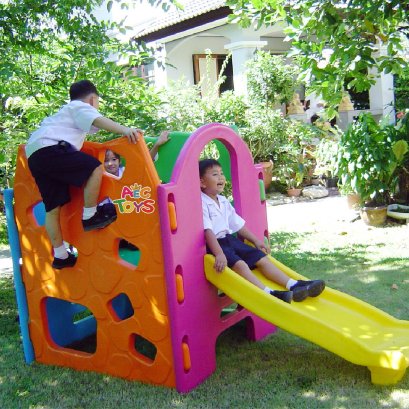 กระดานลื่น 2 ขนาด 110*235*142 ซม.