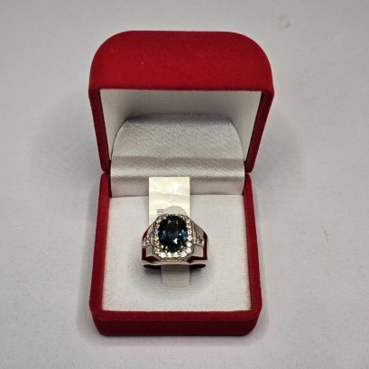 แหวนพลอยแท้เขียวส่อง