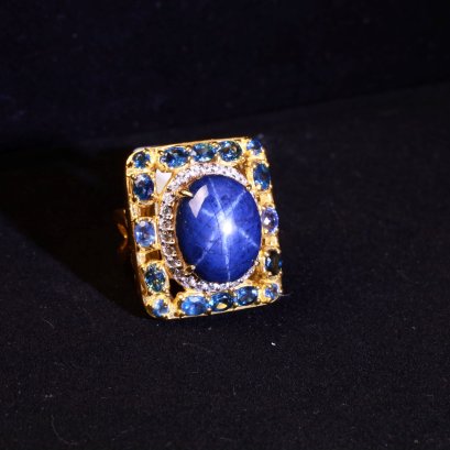 Tanusorn Natural Star Sapphire 22.25 carat Ring Featuring a Sparkling Blue Sapphire Gemstone