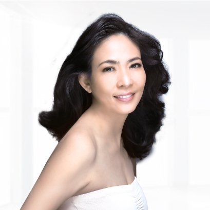 คุณหน่อย ธีรดา อำพันวงษ์