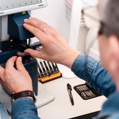 เปิดร้านแว่นตาแบบไม่ทำเลนส์เองคุ้มไหม | วิเคราะห์ต้นทุนและความคุ้มค่า (Grandlondon Optical)