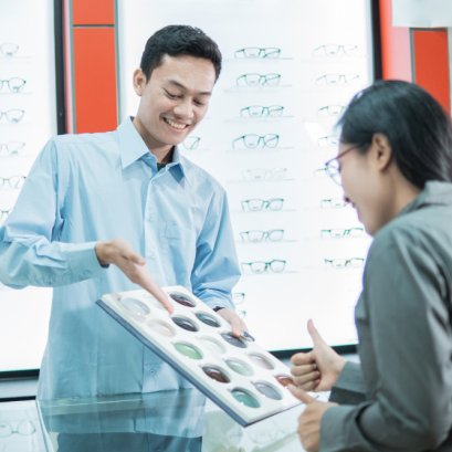 เปิดร้านแว่นตาต้องมีอุปกรณ์อะไรบ้าง? เช็กลิสต์ครบสำหรับมือใหม่ก่อนลงทุน