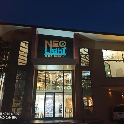 โชว์รูมโคมไฟนีโอไลท์ สาขา กาญจนภิเษก