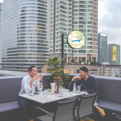 Haven’t Met Bar & Bistro รูฟท็อปบาร์บรรยากาศดี มีดนตรีสด อาหารอร่อย ราคาเบา ๆ ย่านสีลม