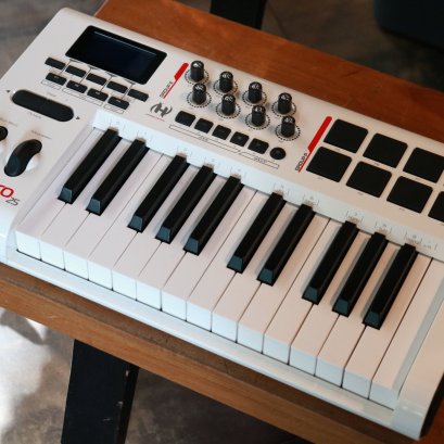 M-Audio Axiom Pro 25