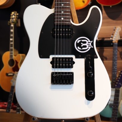 Thanakorn Guitar TKT Custom Classic 22 White (3.2kg)