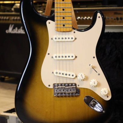 Fender Eric Johnson Signature 2005 Sunburst (3.5kg)