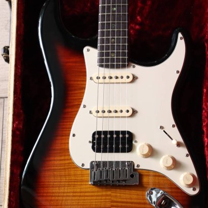 Fender Custom shop Deluxe Hss 2011 Sunburst (3.3kg)