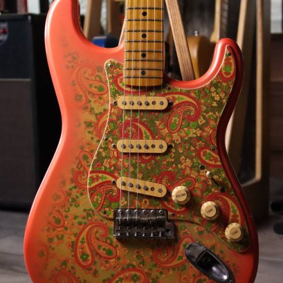 Fender Stratocaster Reissue Pink Paisley 1999 Japan (3.5kg)