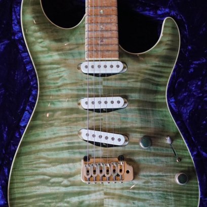 Pensa Custom MK1 Plus Emeral Burst (3.2kg)