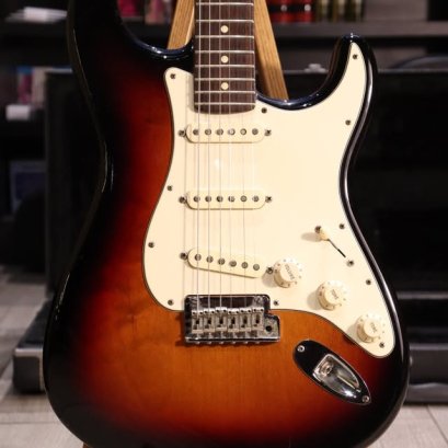 Fender American Standard 2015 Sunburst (3.4kg)