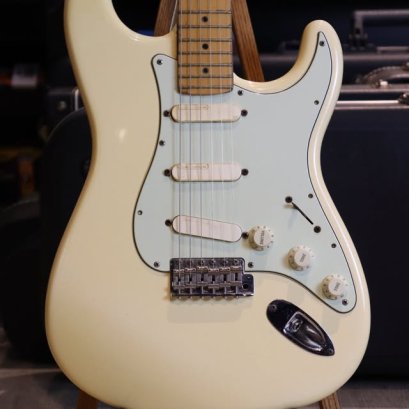 Fender Eric Clapton Olympic White 2000 (3.6kg)