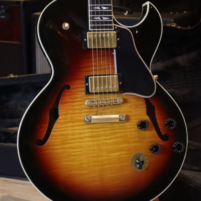 Gibson Es137 Custom Tri-Burst 2003 (3.8kg)