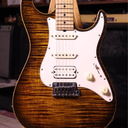 Suhr Pro Series S4 Bengal Burst 2008 (3.3kg)