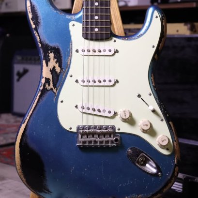 Stratocaster Custom Relic Ice Blue (3.5kg)