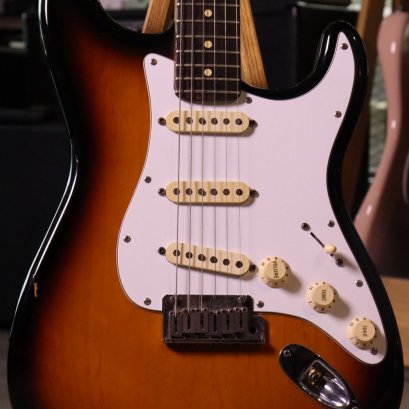 Fender American Standard 2000 Sunburst (3.4kg)