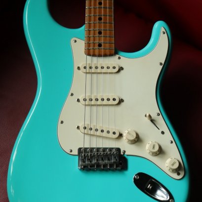 Fender Stratocaster 1979 Original Refin ( Daphne Blue ) 4.2kg