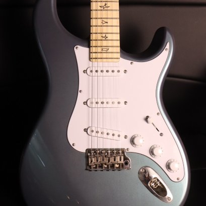 Prs Silver Sky Lunar Ice Limited 1000 only made 2021 New Old Stock (3.5kg)