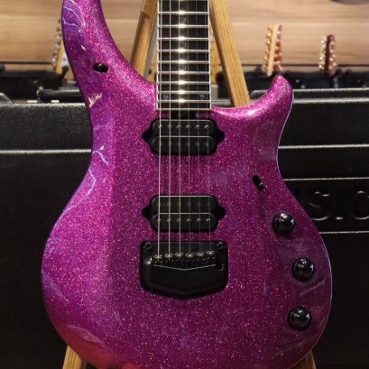 Musicman Majesty Limited 74 only made Signed by John Petrucci Fuchsia Sparkle 2017 (3.0kg)