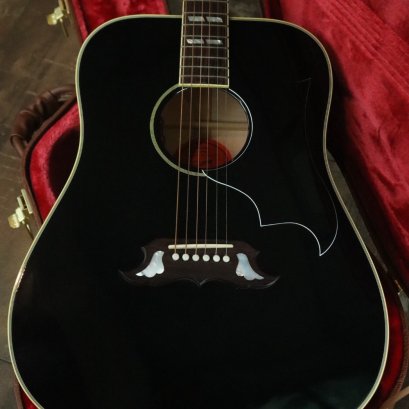 Gibson Elvis Dove Ebony 2022