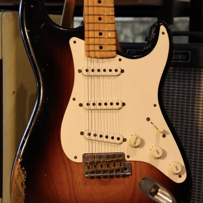 Fender Custom shop’54 1954 60th Anniversary Sunburst Heavy Relic 2014 (3.2kg)